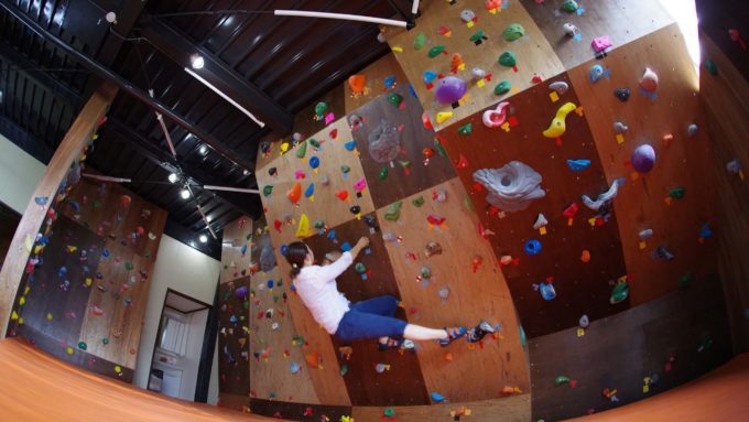 福島県のクライミング施設「クライミングジム ハレロック」